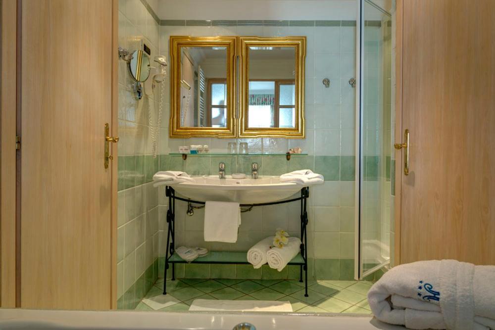 אופטיה Hotel Miramar מראה חיצוני תמונה