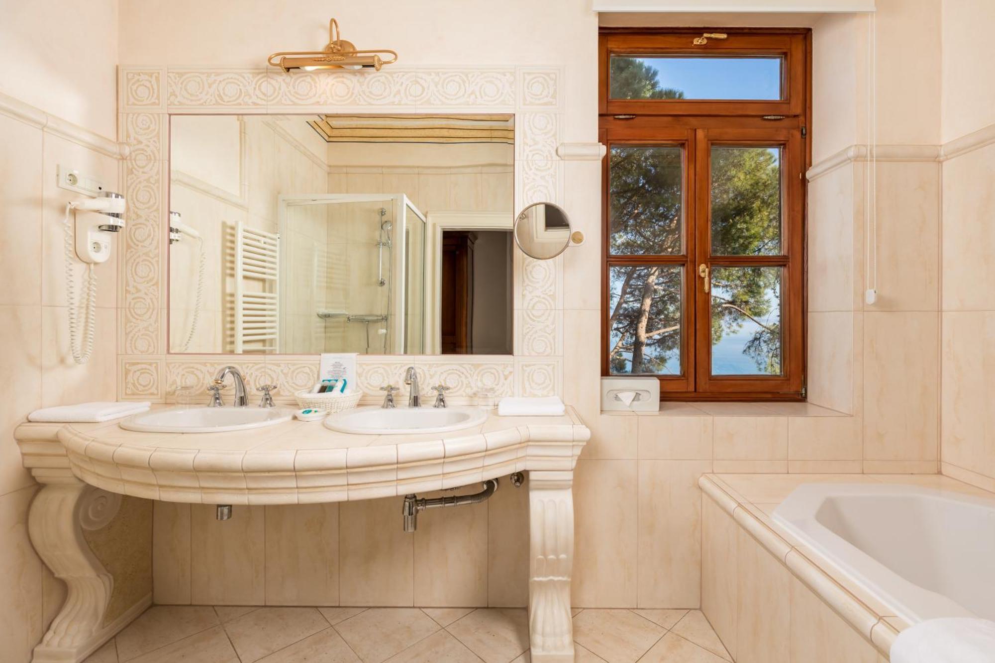 אופטיה Hotel Miramar מראה חיצוני תמונה